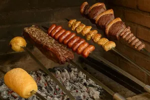 Imagem do post Como Fazer um Churrasco Raiz: Guia Completo do Espeto à Tradição